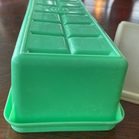 Tupperware - Vintage Little Celery Keeper Container #882-2 Green - Picture 9 of 13